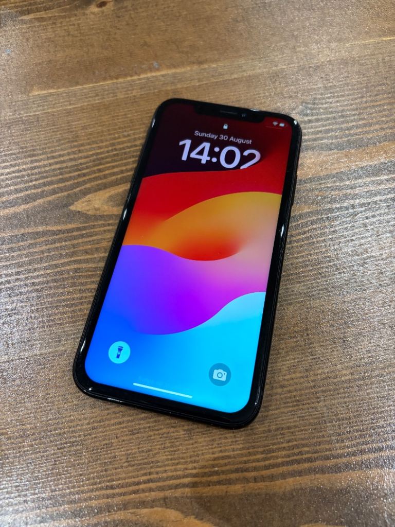 iPhone XR - Black - 64GB - Grade B