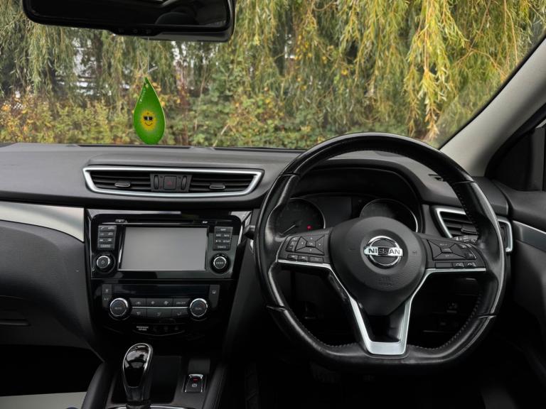 2017 Nissan Qashqai 1.2 DiG-T N-Connecta 5dr Xtronic HATCHBACK PETROL Automatic