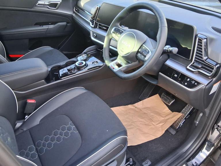 2025 Kia Sportage 1.6T GDi 241 PHEV GT-Line 5dr Auto AWD ESTATE PETROL/ELECTRIC Automatic