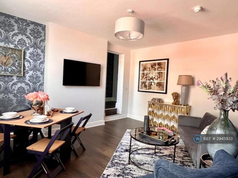 2 bedroom flat in Allerton Road, Liverpool, L18 (2 bed) (#2945933)