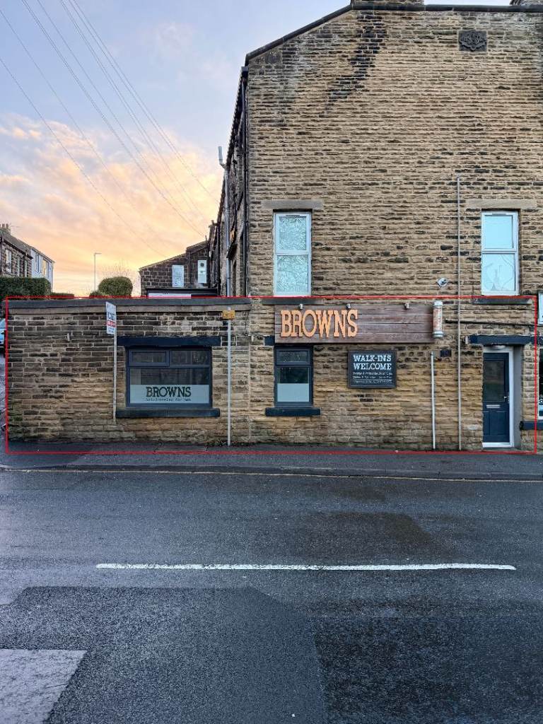 Prime Commercial Property for Rent near Leeds Bradford Airport – Former Hair Salon Barbers