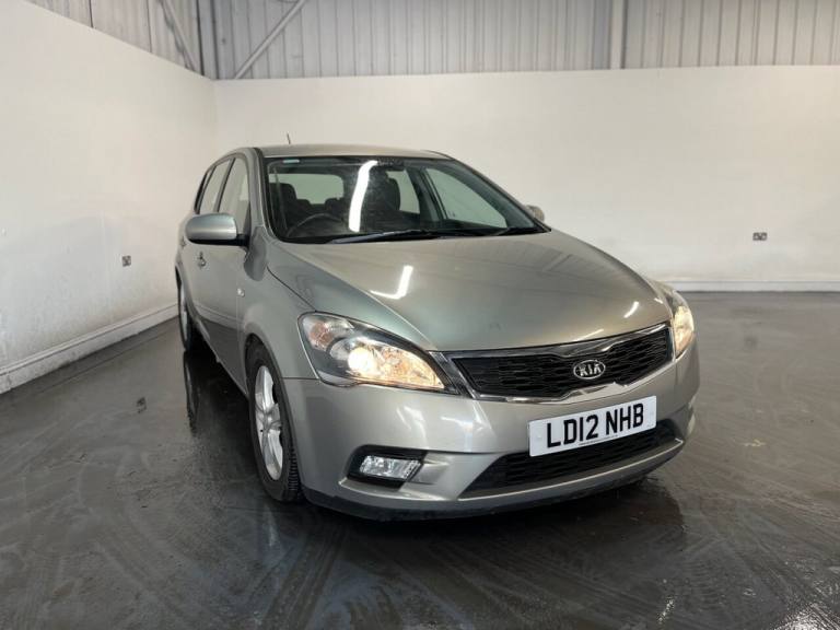 2012 Kia Ceed 1.6 CRDi EcoDynamics 2 Hatchback 5dr Diesel Manual Euro 5 (s/s) (89 bhp) Hatchback ...
