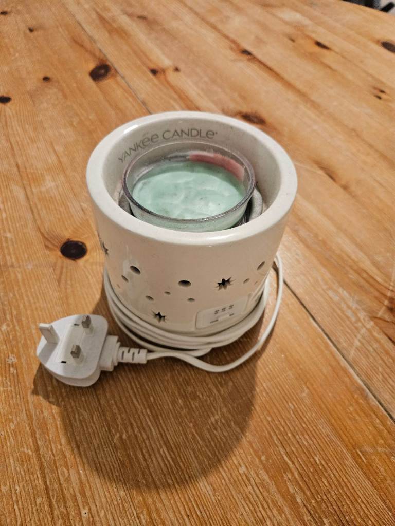 Yankee Candle Electric Wax Melt Burner – White Ceramic