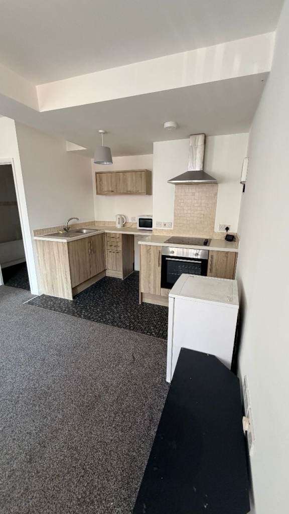 1 bed flat in central Maidstone, £1000 PCM