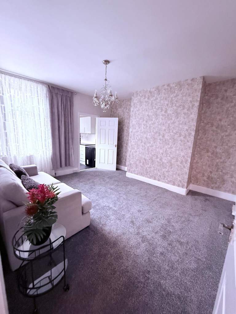 3 Bedroom Flat 