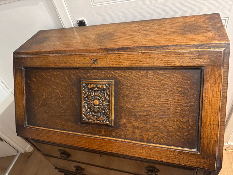 image for Antique bureau 