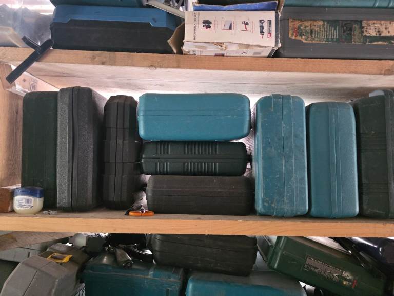 Job lots mix power tools around 100s 