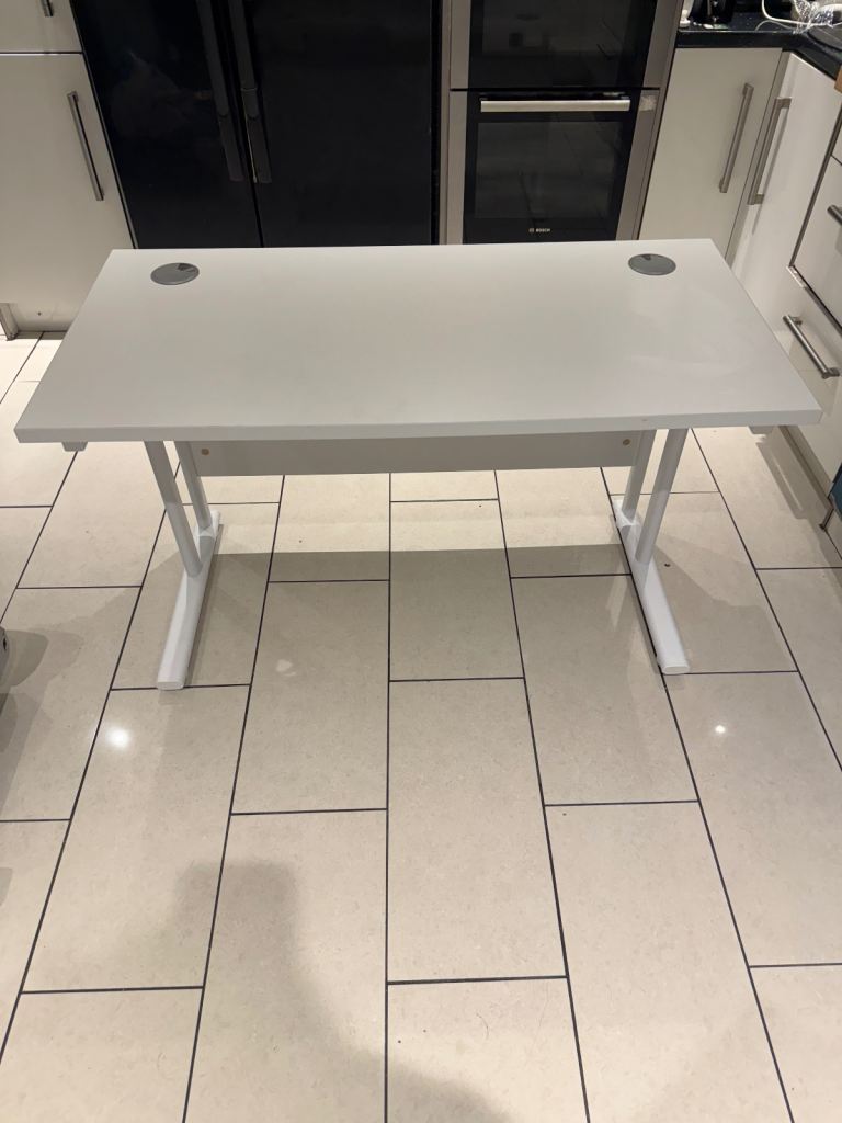 White Commercial Office Desk (120cm x 60cm) – Heavy Duty C-Frame⁠