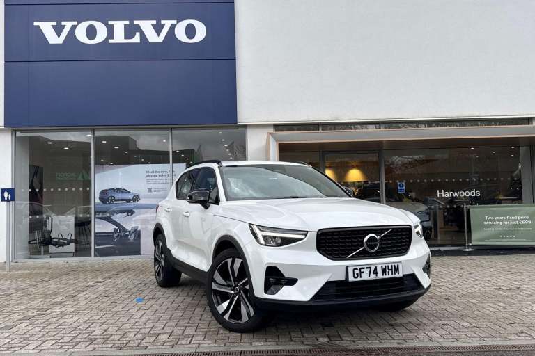 2025 Volvo XC40 2.0 B3P Plus Dark 5dr Auto ESTATE PETROL Automatic