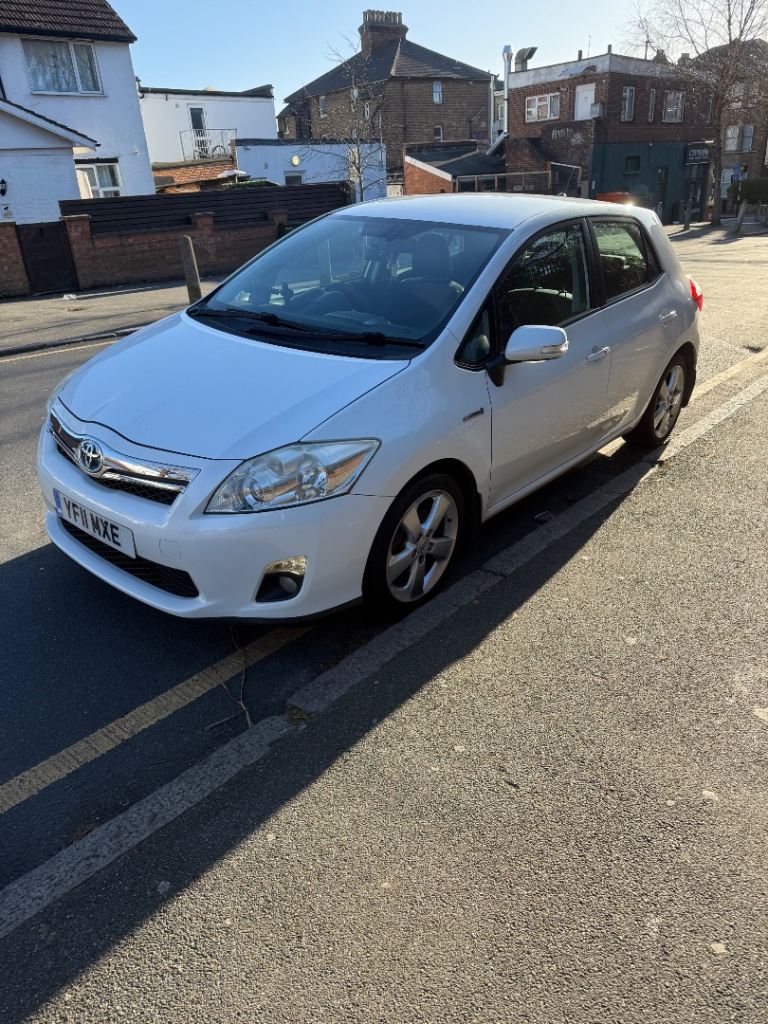 Toyota, AURIS, Hatchback, 2011, Semi-Auto, 1798 (cc), 5 doors