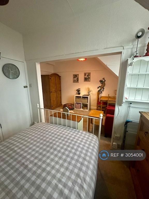 1 bedroom in Midanbury Broadway, Southampton, SO18 (#3054001)