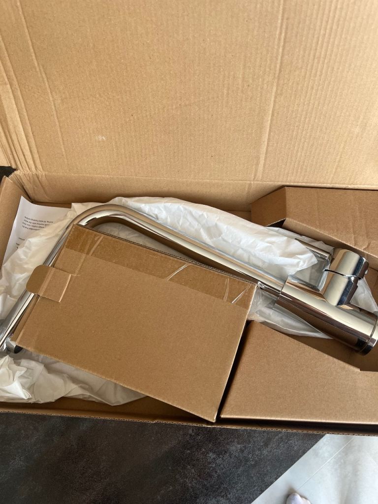 New Kitchen Tap Mixer – Chrome Finish