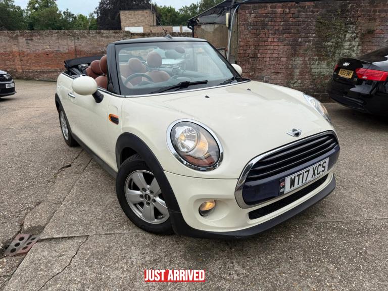 2017 MINI Convertible 1.5 Cooper Convertible 2dr Petrol Auto Euro 6 (s/s) (136 ps) Convertible Pe...