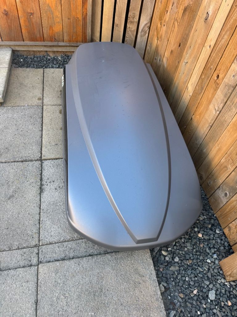 Genuine Audi roof box and bars 