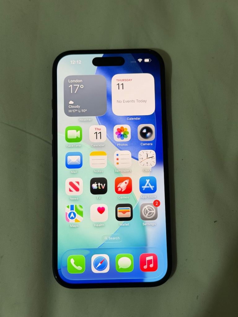 iPhone 16