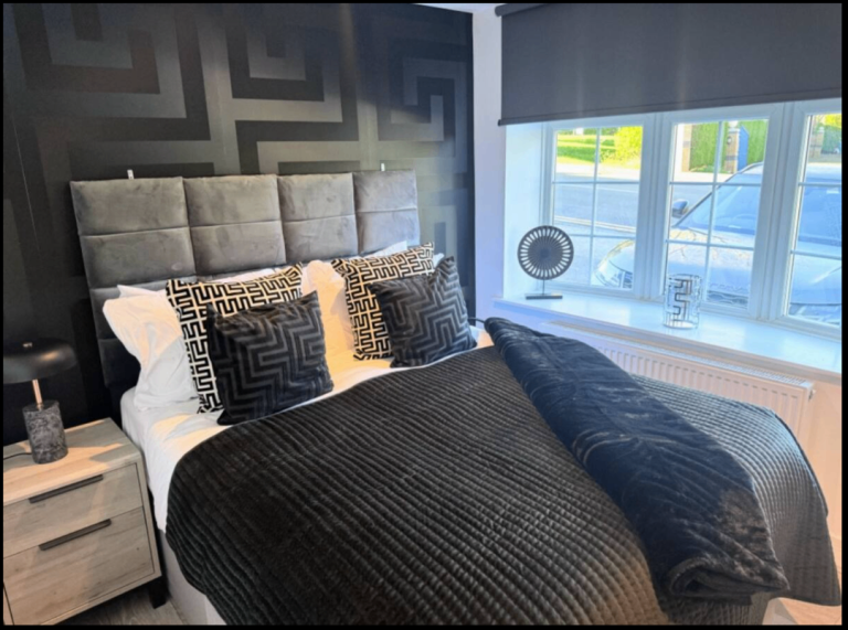 Room with En suite bathroom and shared Lounge in Canterbury