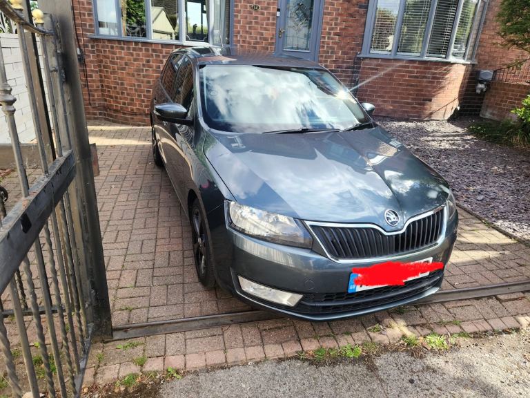 Skoda, RAPID SPACEBACK, Hatchback, 2016, Semi-Auto, 1422 (cc), 5 doors