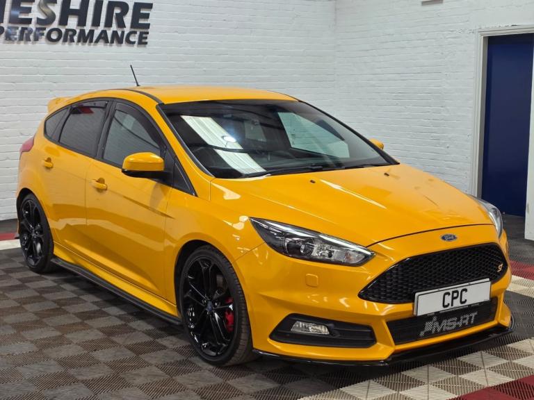 2017 17 FORD FOCUS 2.0 ECOBOOST ST-3 5DR FSH CUSTOM EXHAUST TRC LOWLINE STYLE PK