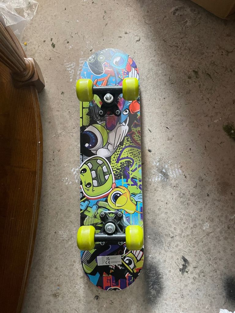 Skateboard - Multicoloured, Great Condition
