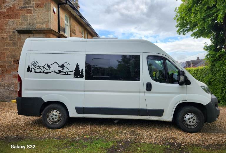 Citroen Relay campervan - full off grid setup 