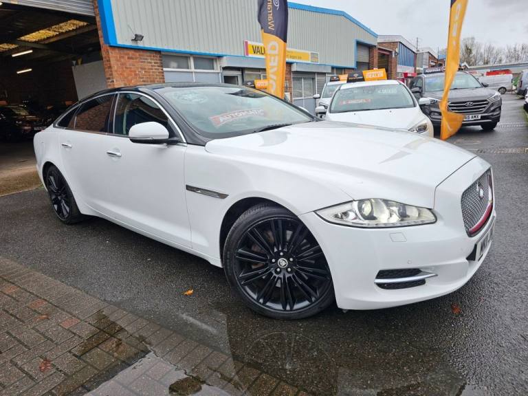 2011 Jaguar XJ 3.0d V6 Portfolio Saloon 4dr Diesel Auto Euro 5 (275 ps) Saloon Diesel Automatic