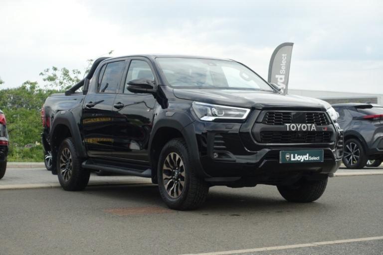 TOYOTA COMMERCIAL HILUX GR Sport D/Cab Pick Up 2.8 D-4D Auto