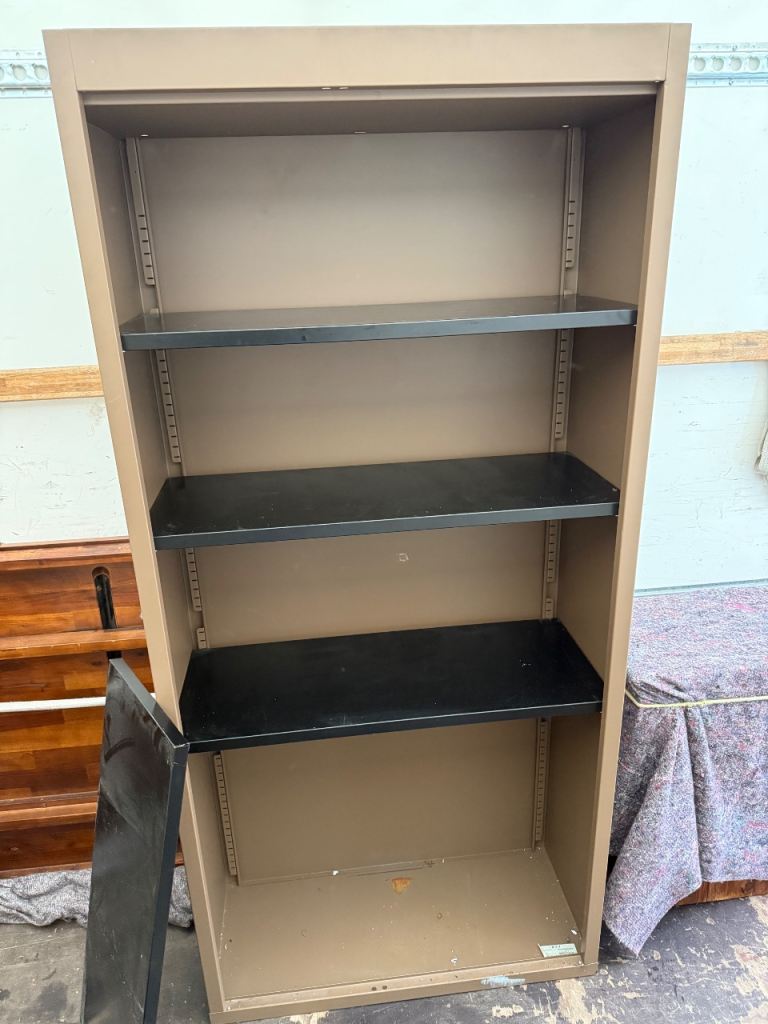 Open metal shelved storage / storage gabinet 