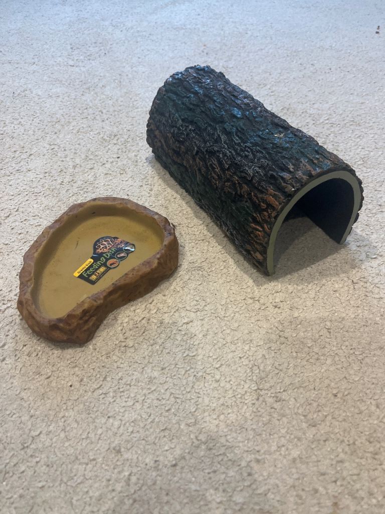 Reptile log/cave & dish small
