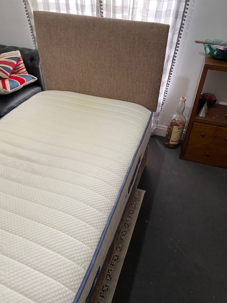 Single bed 