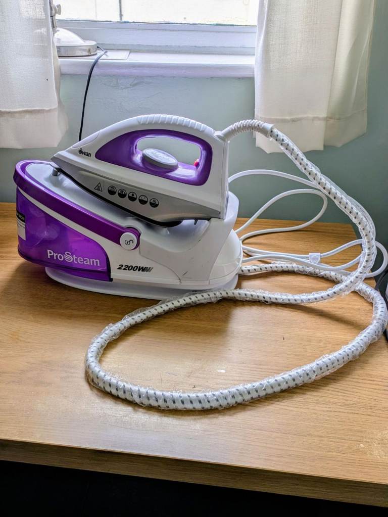 Swan ProSteam Generator Iron 2200w