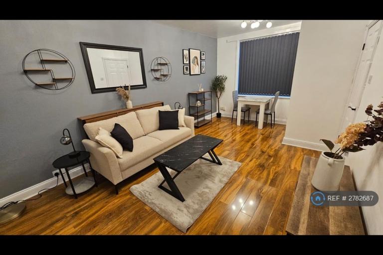 3 bedroom house in Argyle Avenue, Manchester, M45 (3 bed) (#2782687)