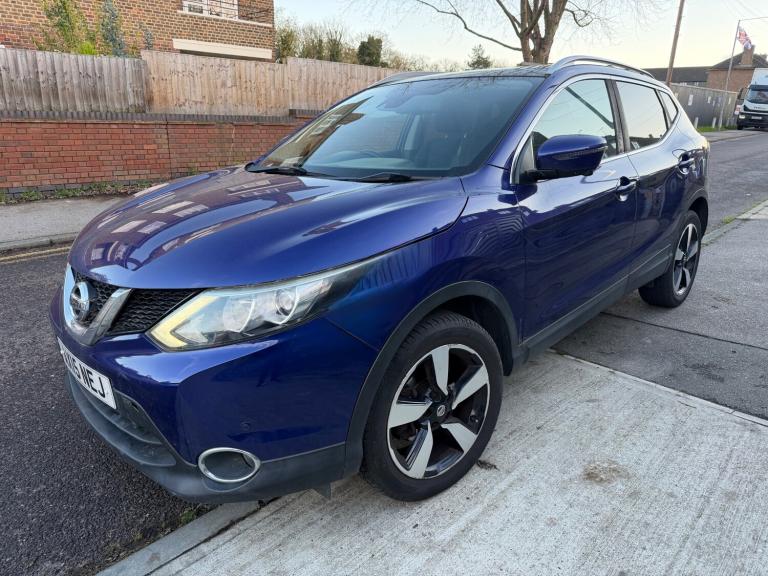 2015 Nissan Qashqai 1.2 DiG-T N-Tec+ 5dr HATCHBACK Petrol Manual