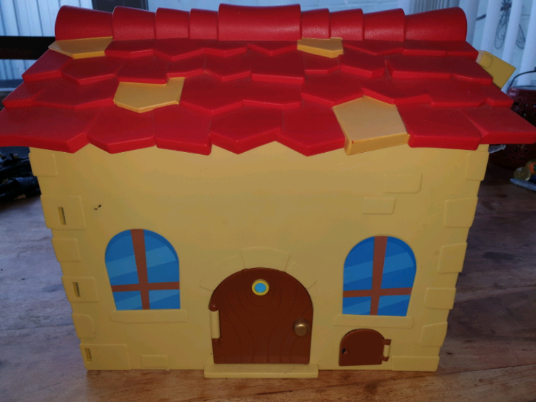 Moshi Monster House