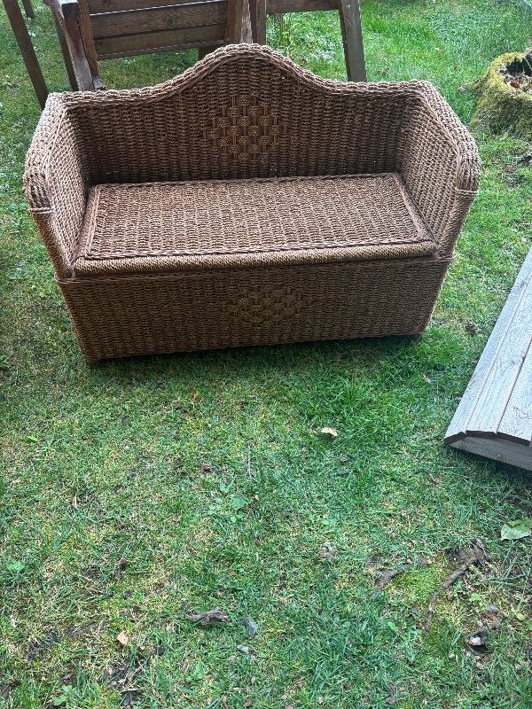 Indoors or outside bench