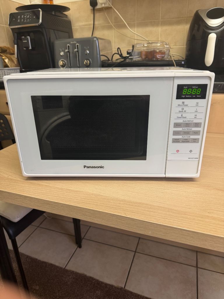 Panasonic NN-CT55JWBPQ 27L Slimline Combination Microwave Oven  No ratings yet