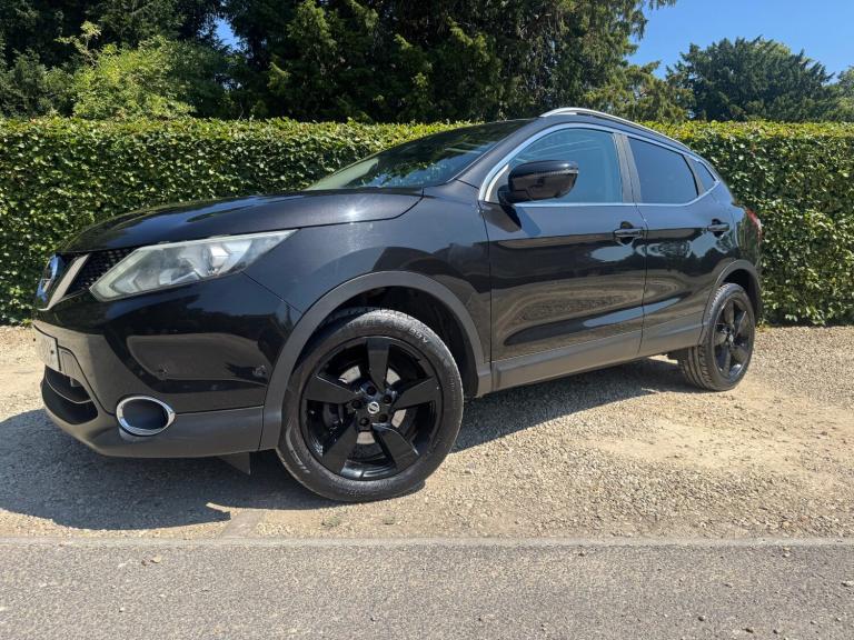 2015 Nissan Qashqai 1.6 dCi Tekna 5dr Xtronic HATCHBACK Diesel Automatic