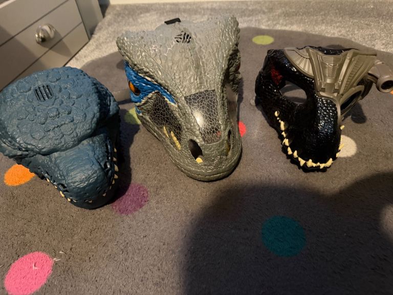 Jurassic world moving masks 