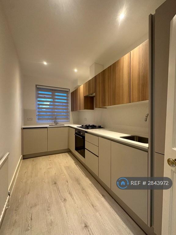 2 bedroom flat in Sunny Gardens Road, London, NW4 (2 bed) (#2843972)