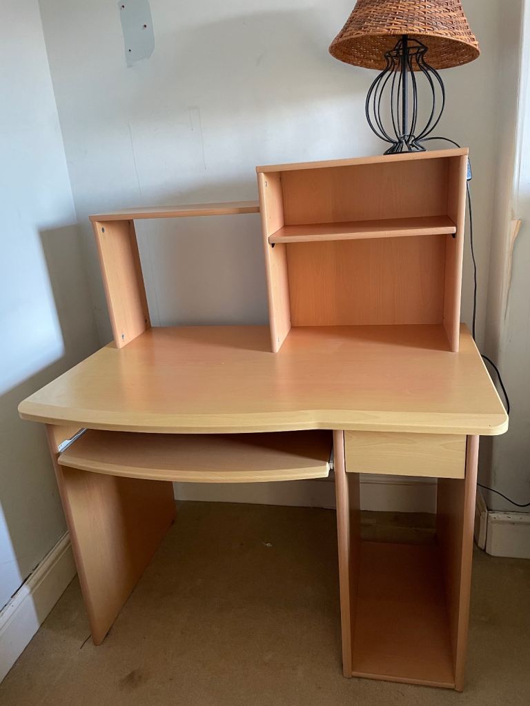 Desk free for uplift 