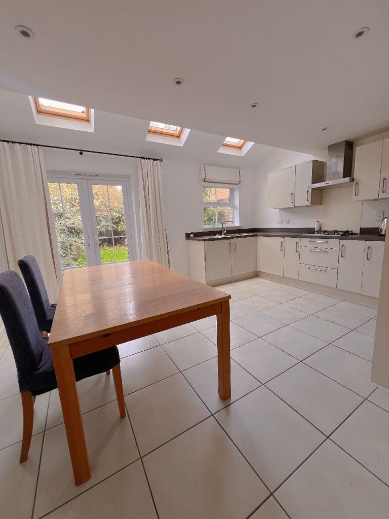 Spacious Double Room with Additional Private Room & Bathroom