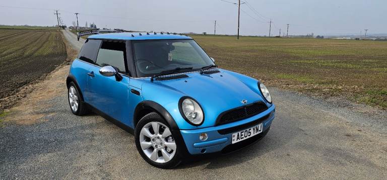 FOR SALE 05PLATE MINI COOPER 1.6 PERTOL 5-SPEED MANUAL MOT JULY 2026.MILEAGE 179K 