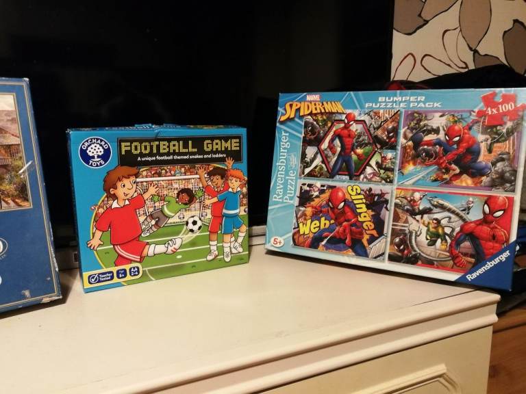 Puzzles and children games 