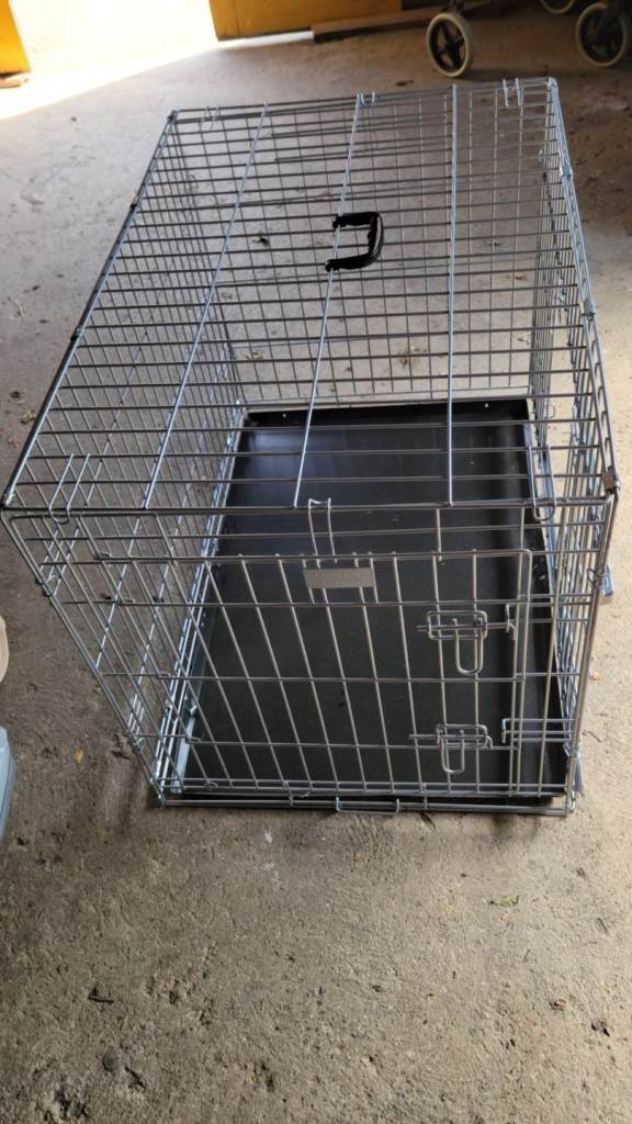 Lord & Labrador crate 