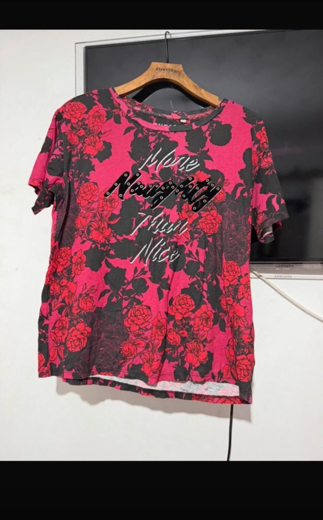 Guess Women's T-Shirt – Red Floral Print, New with Tags