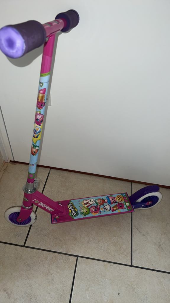 Shopkins scooter 