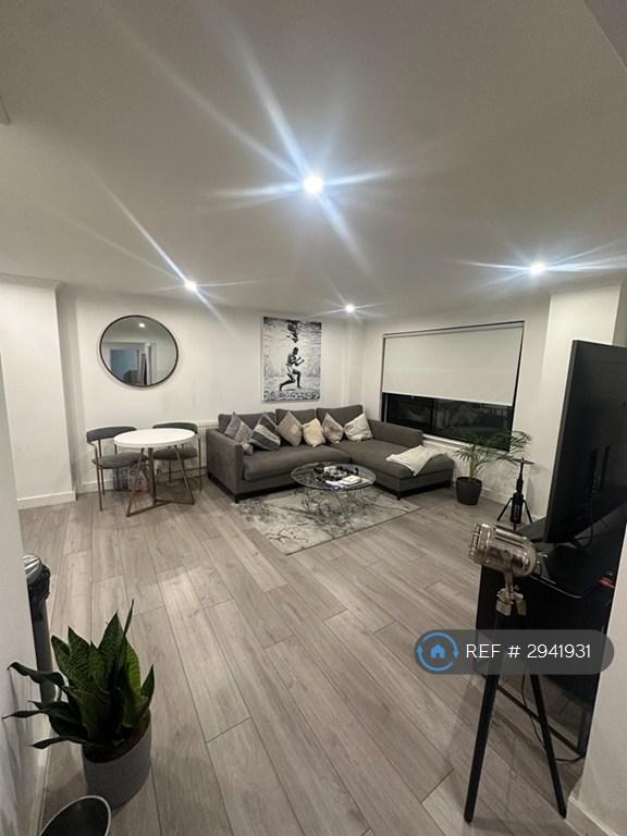 1 bedroom in The Highway, London, E1W (#2941931)