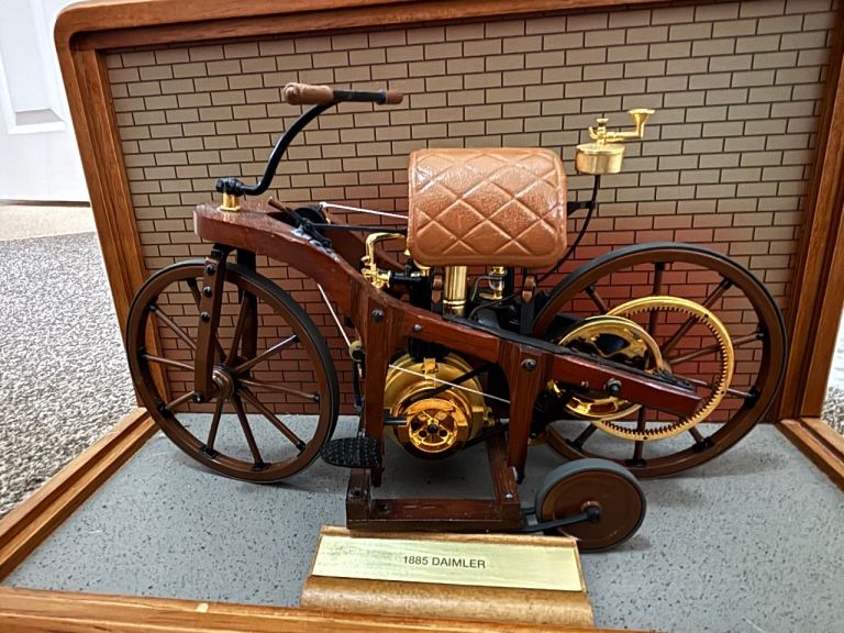 Franklin Mint 1:8 Scale 1885 Daimler Reitwagen - World's First Motorcycle Model
