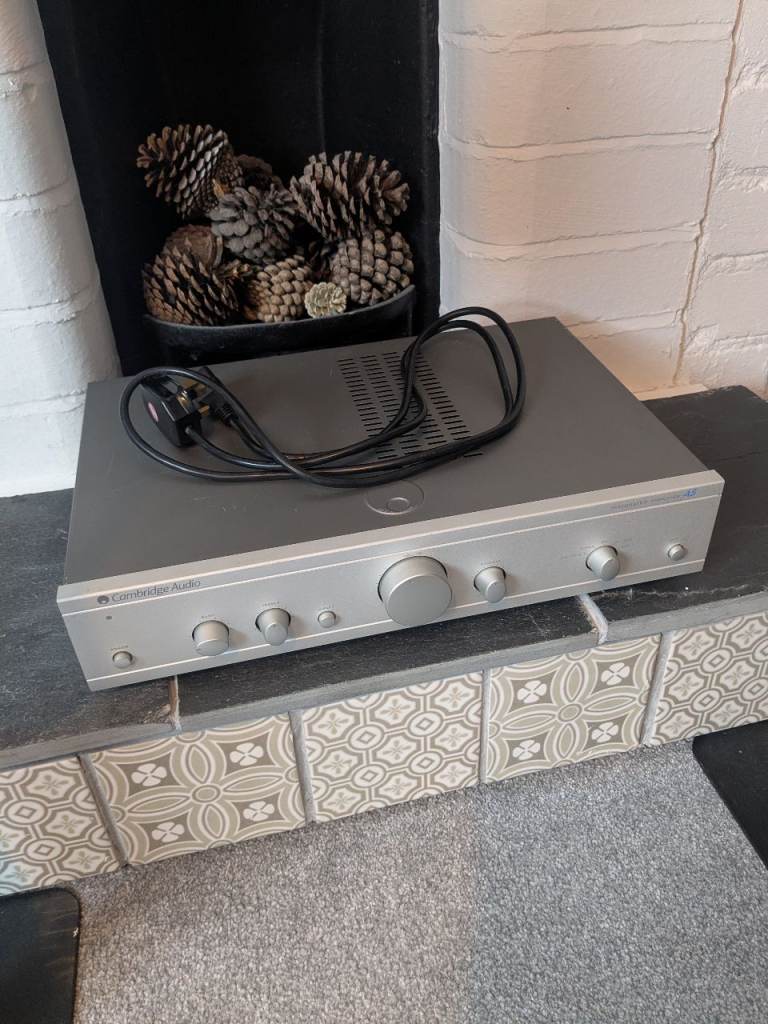 Cambridge Audio Amp & Mission Speakers