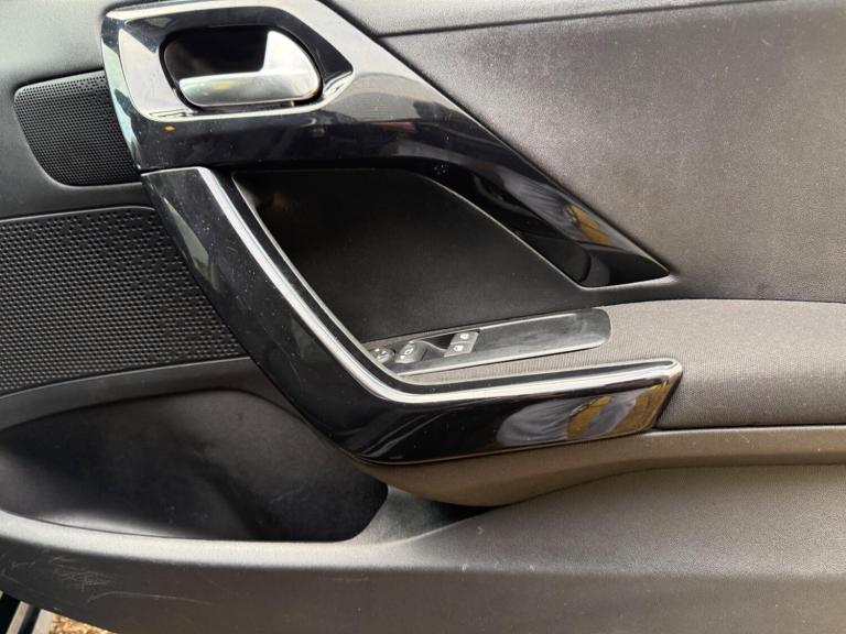 2017 Peugeot 208 1.2 PureTech Allure Euro 6 5dr HATCHBACK Petrol Manual