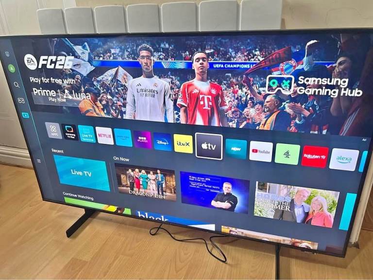 32" SMART SAMSUNG FREEVIEW HD LED TV WITH REMOTE CONTROL